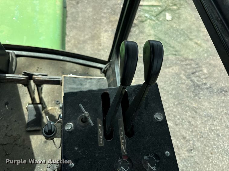 image for item OG9687 1990 John Deere  6000 sprayer