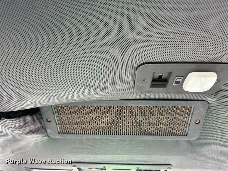 image for item OG9687 1990 John Deere  6000 sprayer