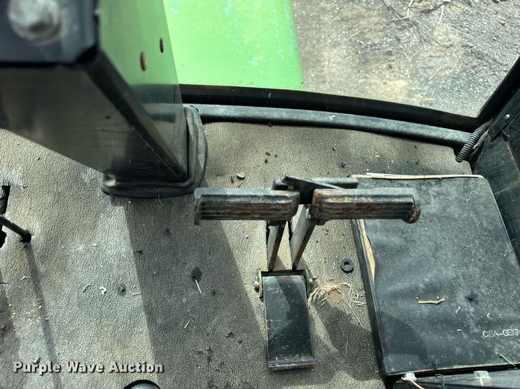 image for item OG9687 1990 John Deere  6000 sprayer