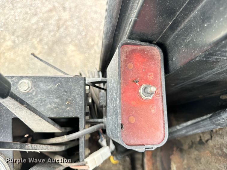 image for item OG9687 1990 John Deere  6000 sprayer