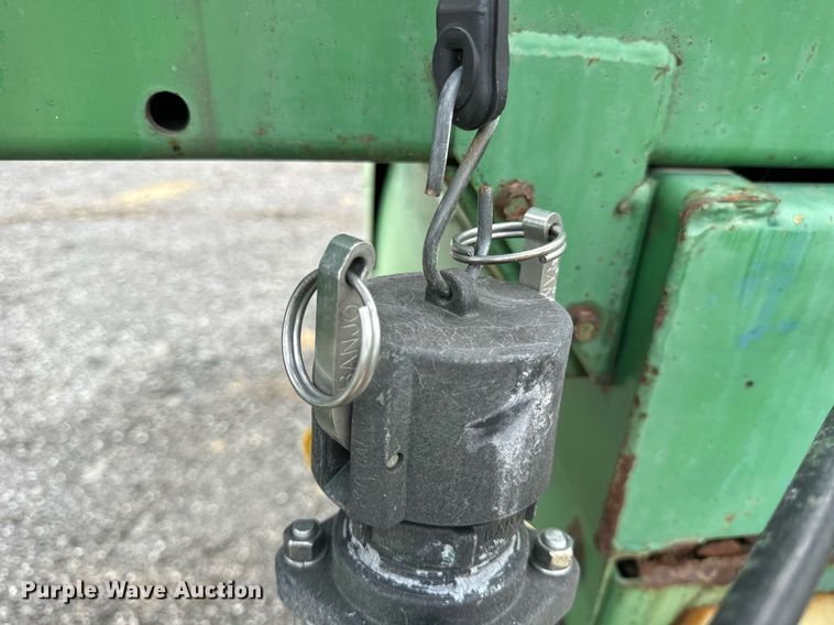 image for item OG9687 1990 John Deere  6000 sprayer