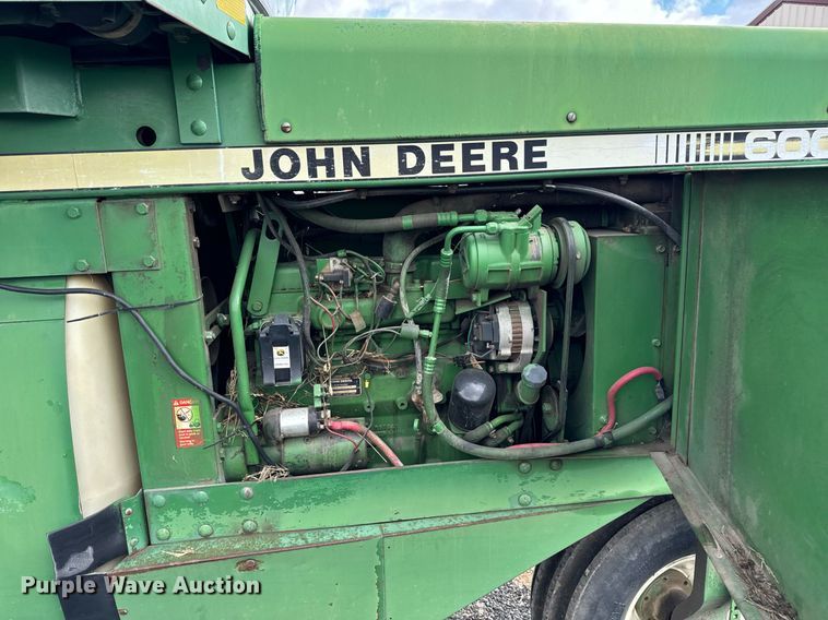 image for item OG9687 1990 John Deere  6000 sprayer