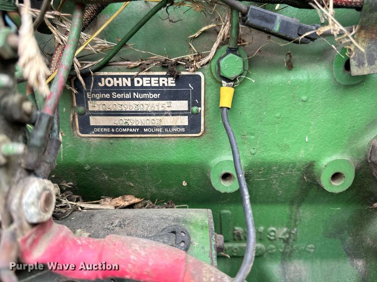 image for item OG9687 1990 John Deere  6000 sprayer