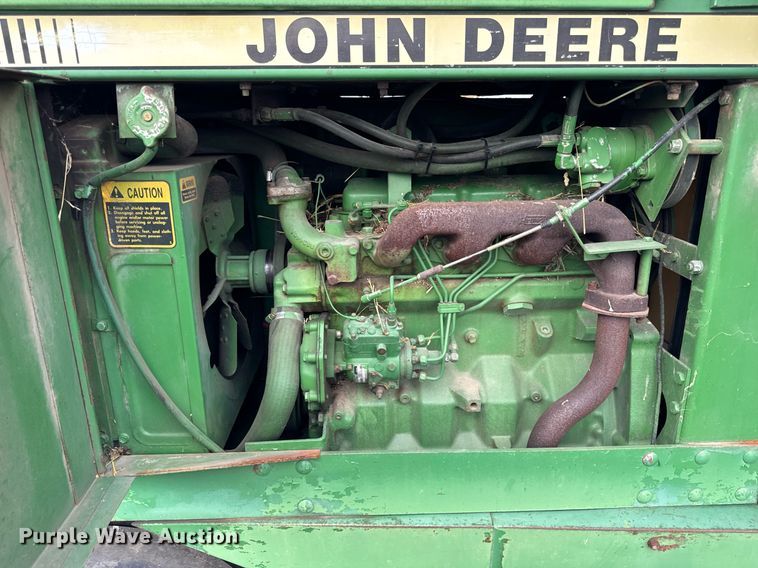 image for item OG9687 1990 John Deere  6000 sprayer