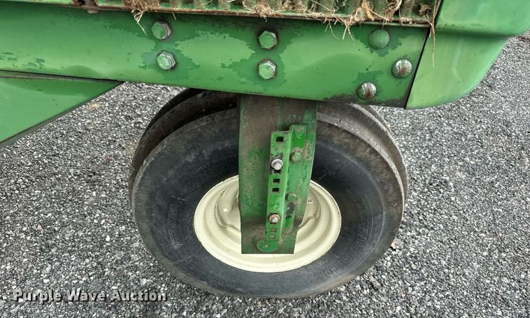 image for item OG9687 1990 John Deere  6000 sprayer