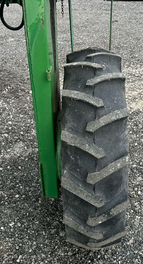 image for item OG9687 1990 John Deere  6000 sprayer