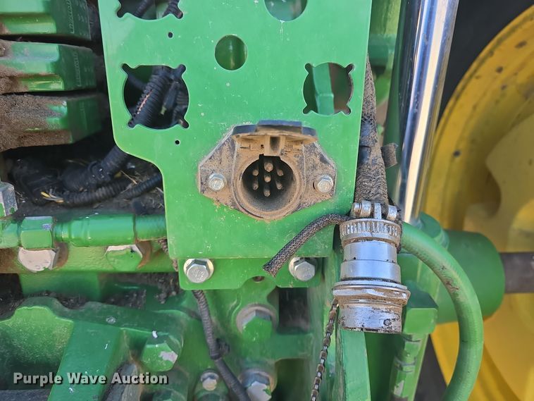 image for item OH9783 2013 John Deere 7215R MFWD tractor