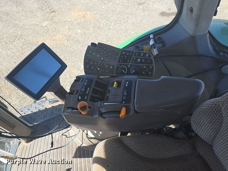 image for item OH9783 2013 John Deere 7215R MFWD tractor