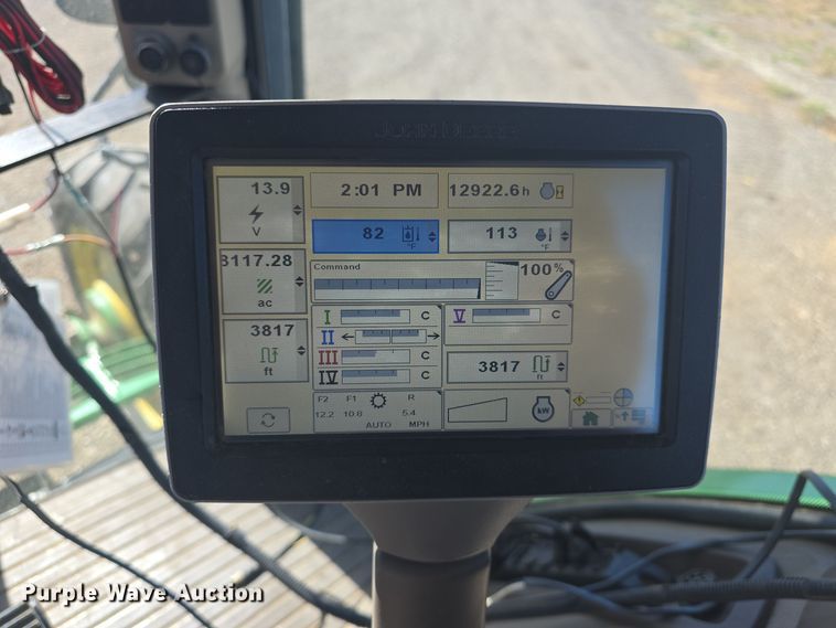 image for item OH9783 2013 John Deere 7215R MFWD tractor