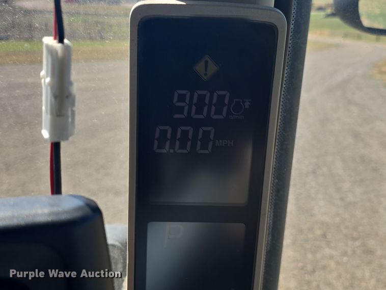 image for item OH9783 2013 John Deere 7215R MFWD tractor