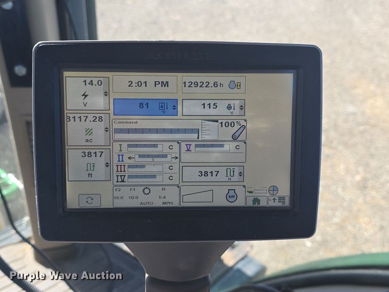 image for item OH9783 2013 John Deere 7215R MFWD tractor