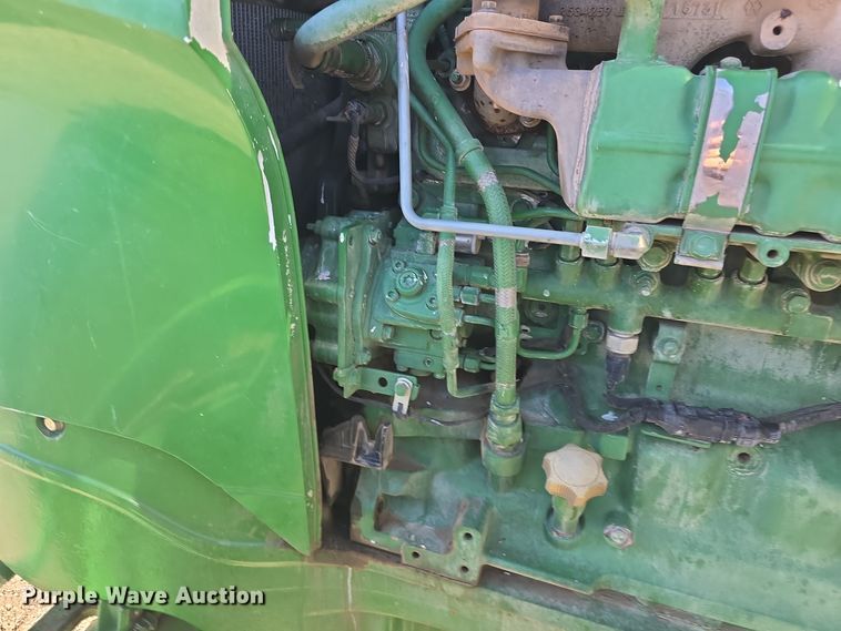 image for item OH9783 2013 John Deere 7215R MFWD tractor