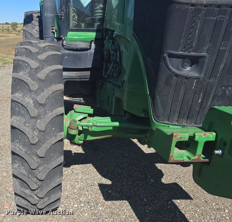 image for item OH9783 2013 John Deere 7215R MFWD tractor