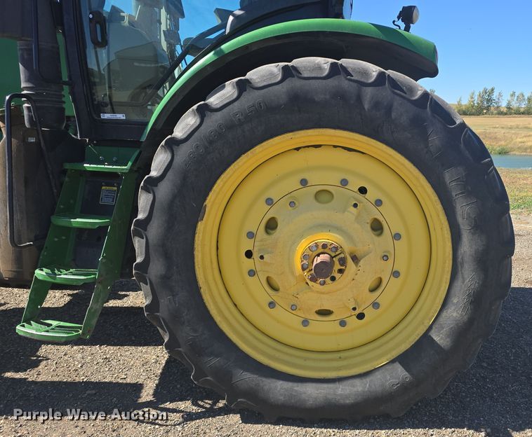 image for item OH9783 2013 John Deere 7215R MFWD tractor