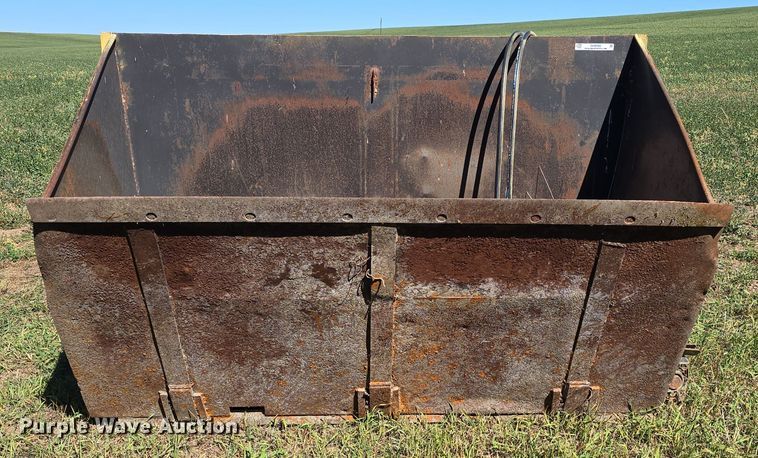 image for item OH9792 Rubber Round-Up 2125 conveyor bucket