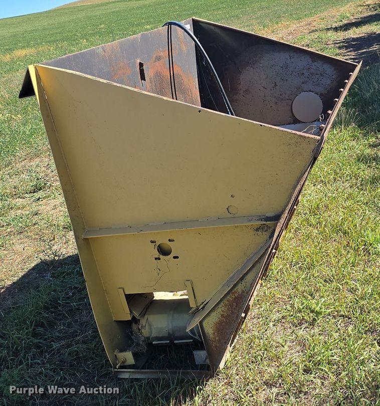 image for item OH9792 Rubber Round-Up 2125 conveyor bucket