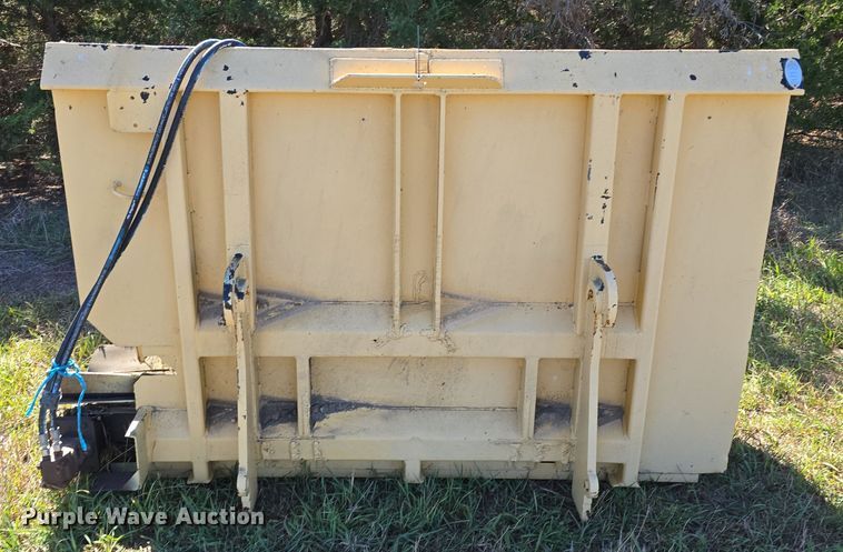 image for item OH9792 Rubber Round-Up 2125 conveyor bucket