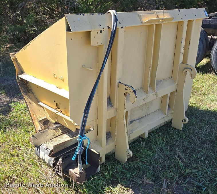 image for item OH9792 Rubber Round-Up 2125 conveyor bucket