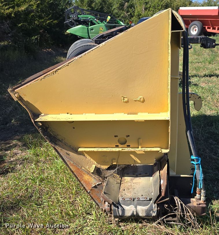 image for item OH9792 Rubber Round-Up 2125 conveyor bucket