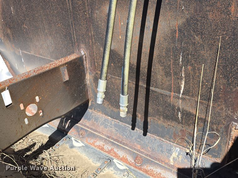 image for item OH9792 Rubber Round-Up 2125 conveyor bucket