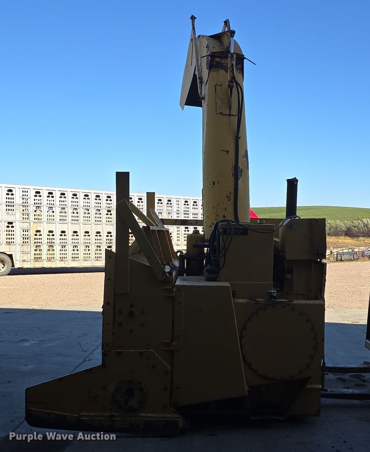 image for item OH9793 1991 SMI 2500 snow blower