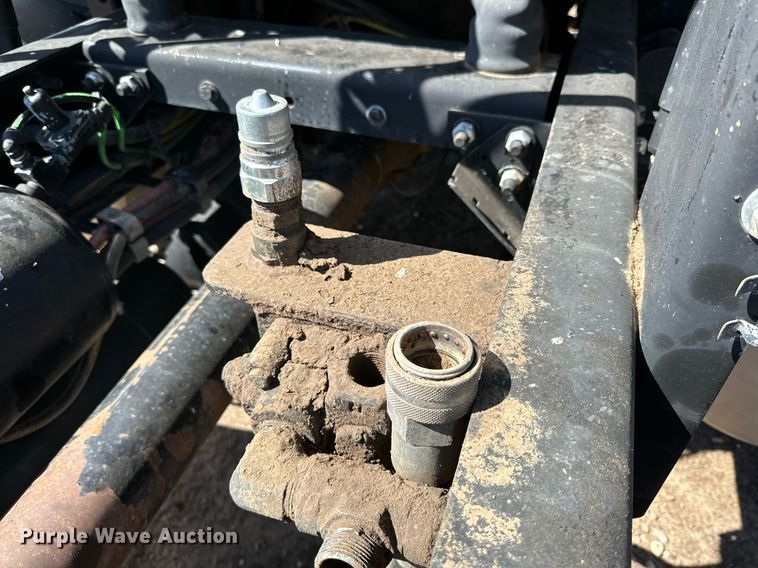 image for item DD3267 2010 Freightliner  Cascadia semi truck