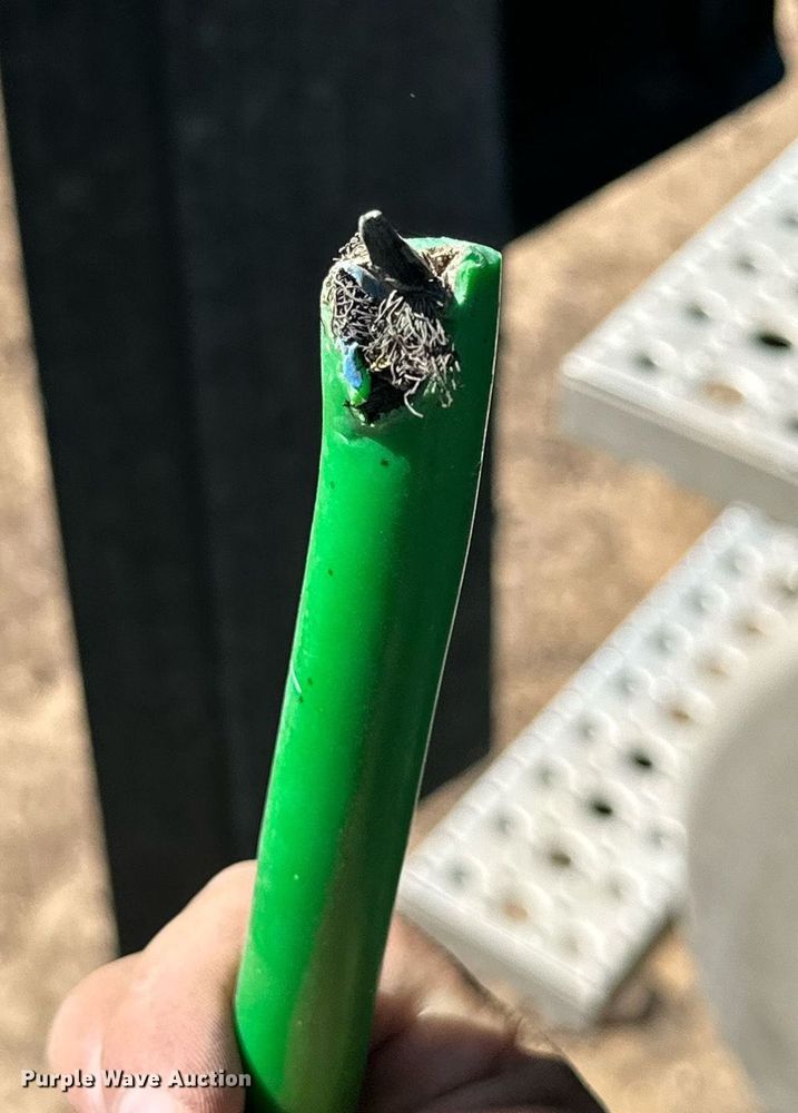 image for item DD3267 2010 Freightliner  Cascadia semi truck