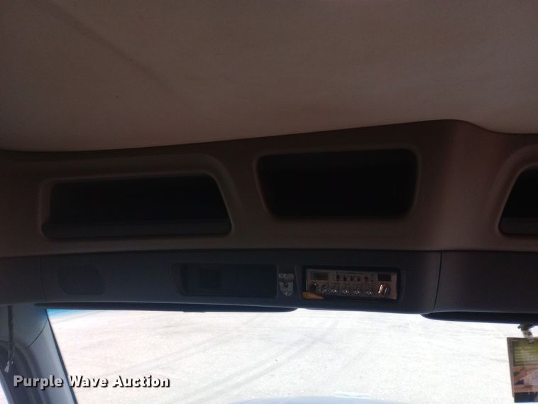 image for item DH1409 2016 Peterbilt  579 semi truck