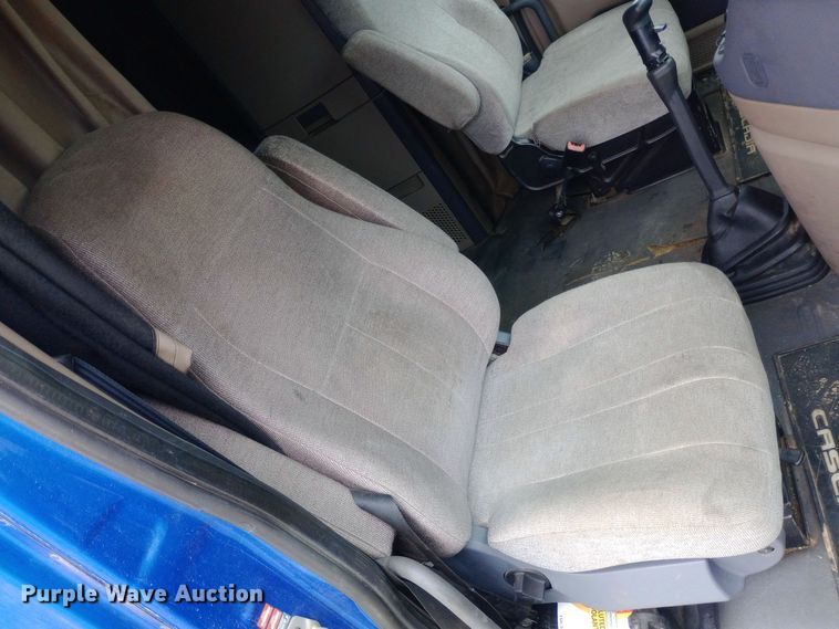 image for item DH1410 2013 Freightliner  Cascadia  semi truck