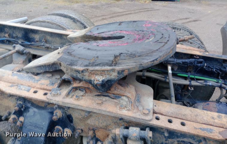 image for item DH1411 2014 Freightliner  Cascadia semi truck