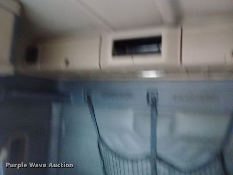 image for item DH1411 2014 Freightliner  Cascadia semi truck