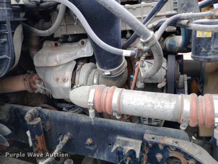 image for item DH1411 2014 Freightliner  Cascadia semi truck