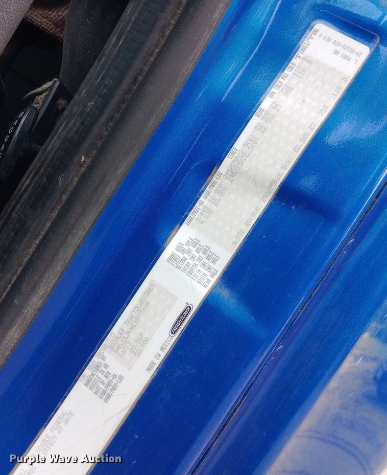 image for item DH1411 2014 Freightliner  Cascadia semi truck