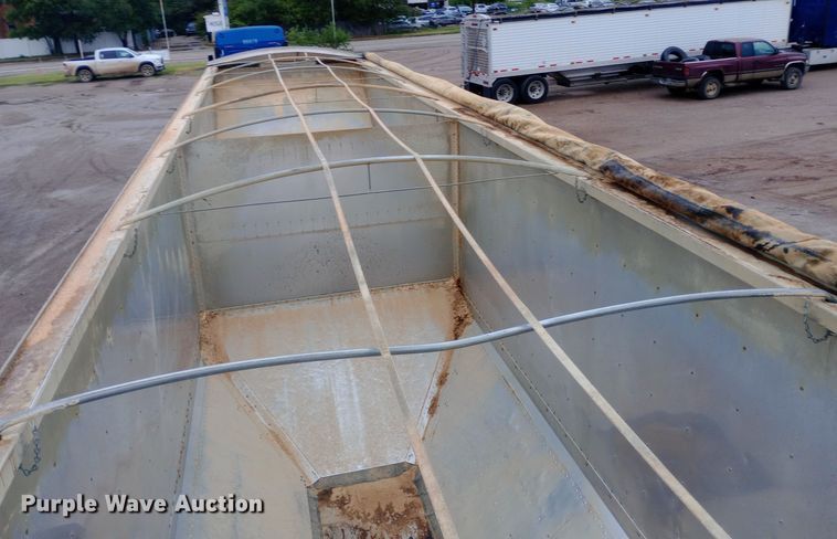 image for item DH1413 2006 Timpte Super Hopper grain trailer