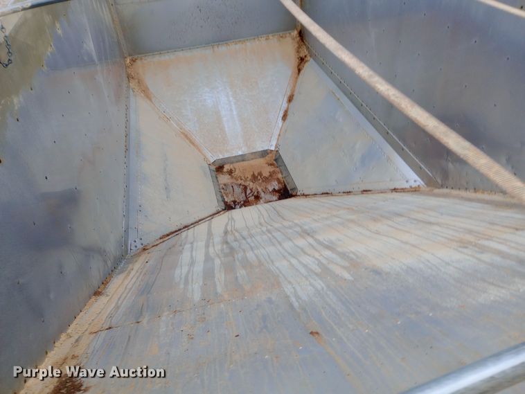 image for item DH1413 2006 Timpte Super Hopper grain trailer