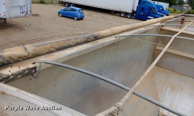 image for item DH1413 2006 Timpte Super Hopper grain trailer