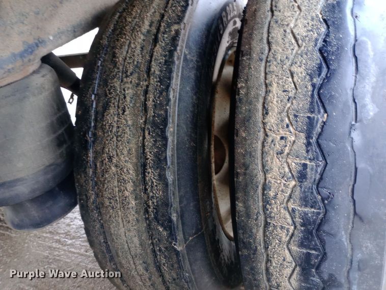 image for item DH1413 2006 Timpte Super Hopper grain trailer