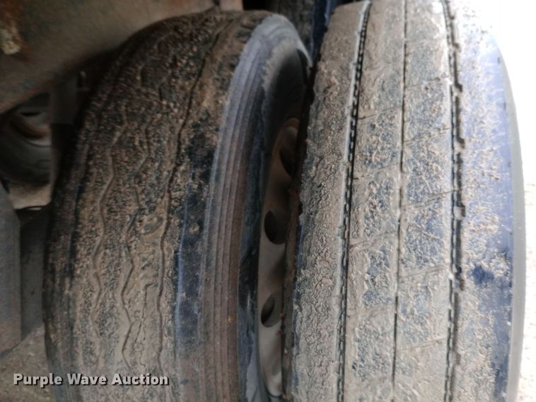 image for item DH1413 2006 Timpte Super Hopper grain trailer