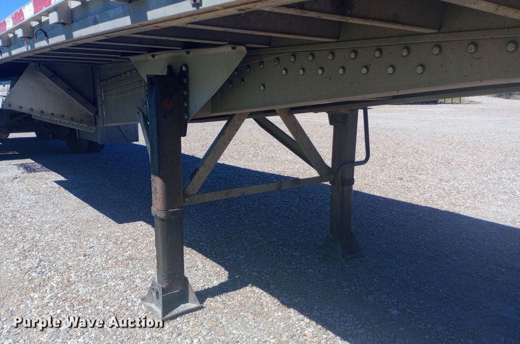 image for item DH1467 2012 Reitnouer Max Miser flatbed trailer