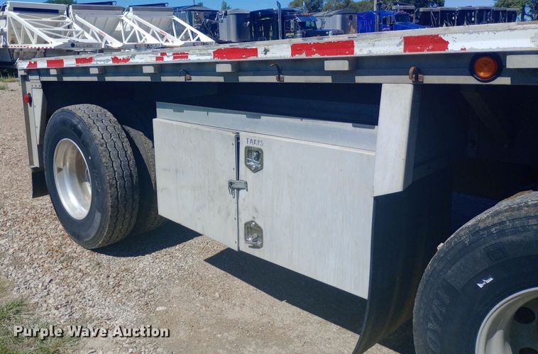 image for item DH1467 2012 Reitnouer Max Miser flatbed trailer