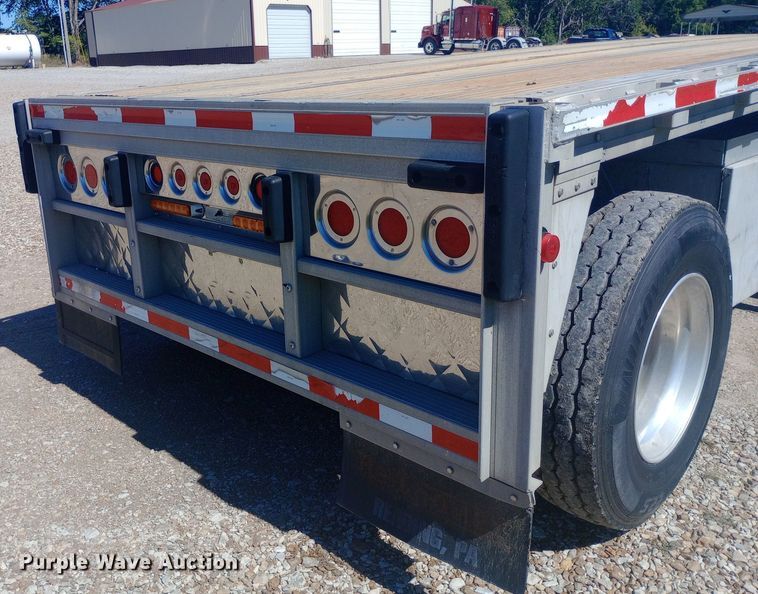image for item DH1467 2012 Reitnouer Max Miser flatbed trailer