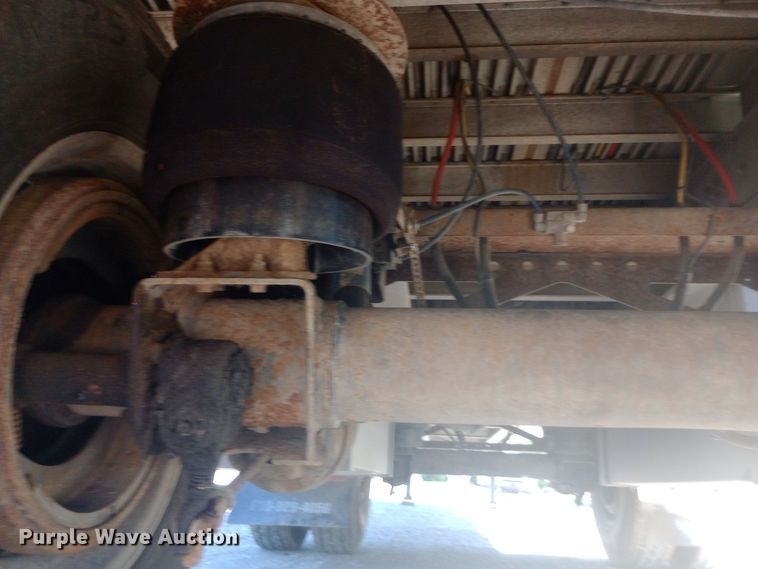 image for item DH1467 2012 Reitnouer Max Miser flatbed trailer