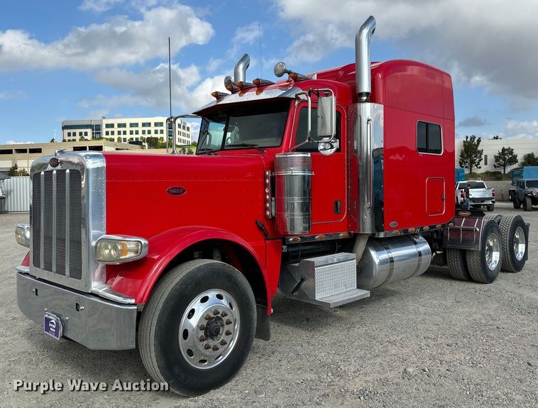 image for item DH8621 2008 Peterbilt 389 semi truck