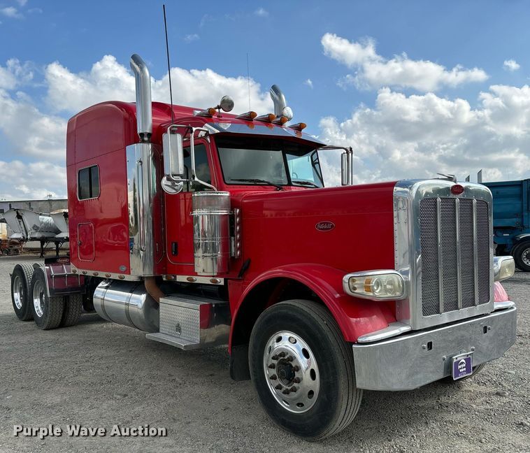 image for item DH8621 2008 Peterbilt 389 semi truck