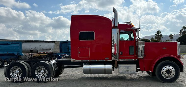 image for item DH8621 2008 Peterbilt 389 semi truck