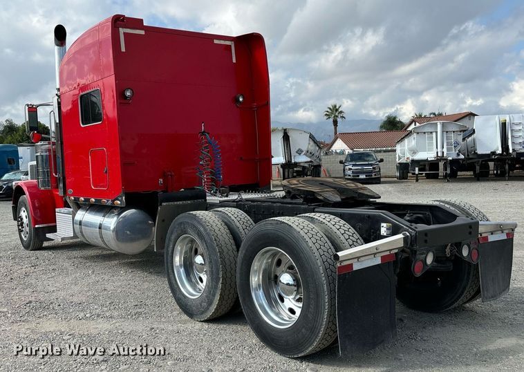 image for item DH8621 2008 Peterbilt 389 semi truck