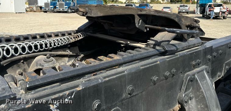 image for item DH8621 2008 Peterbilt 389 semi truck