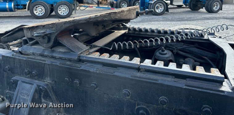 image for item DH8621 2008 Peterbilt 389 semi truck