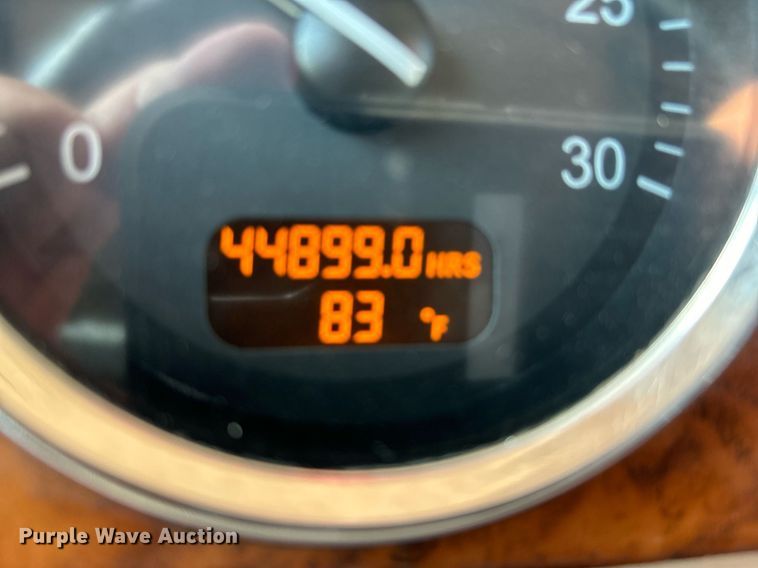 image for item DH8621 2008 Peterbilt 389 semi truck