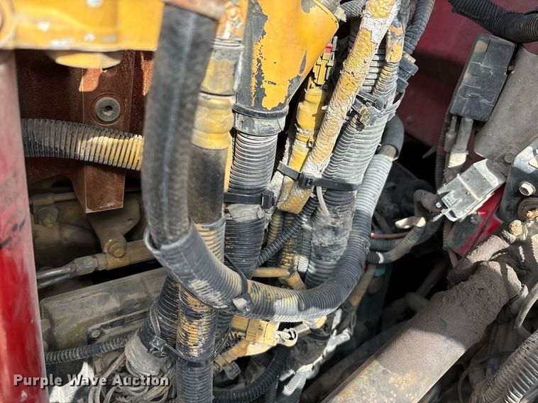 image for item DH8621 2008 Peterbilt 389 semi truck